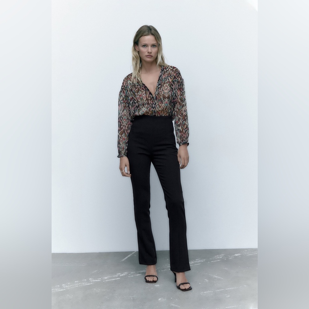 Zara Multi-Color Printed V-Neck Blouse